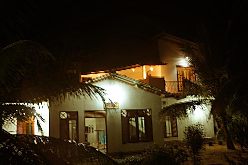 Hotel Coconut Garden House à Uda Walawe Extérieur photo